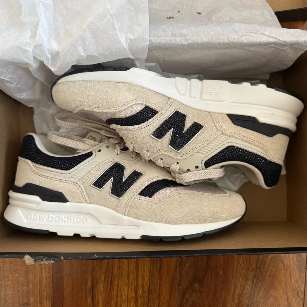 New Balance Beige and Black Women's Sneakers - Picture 2 of 11